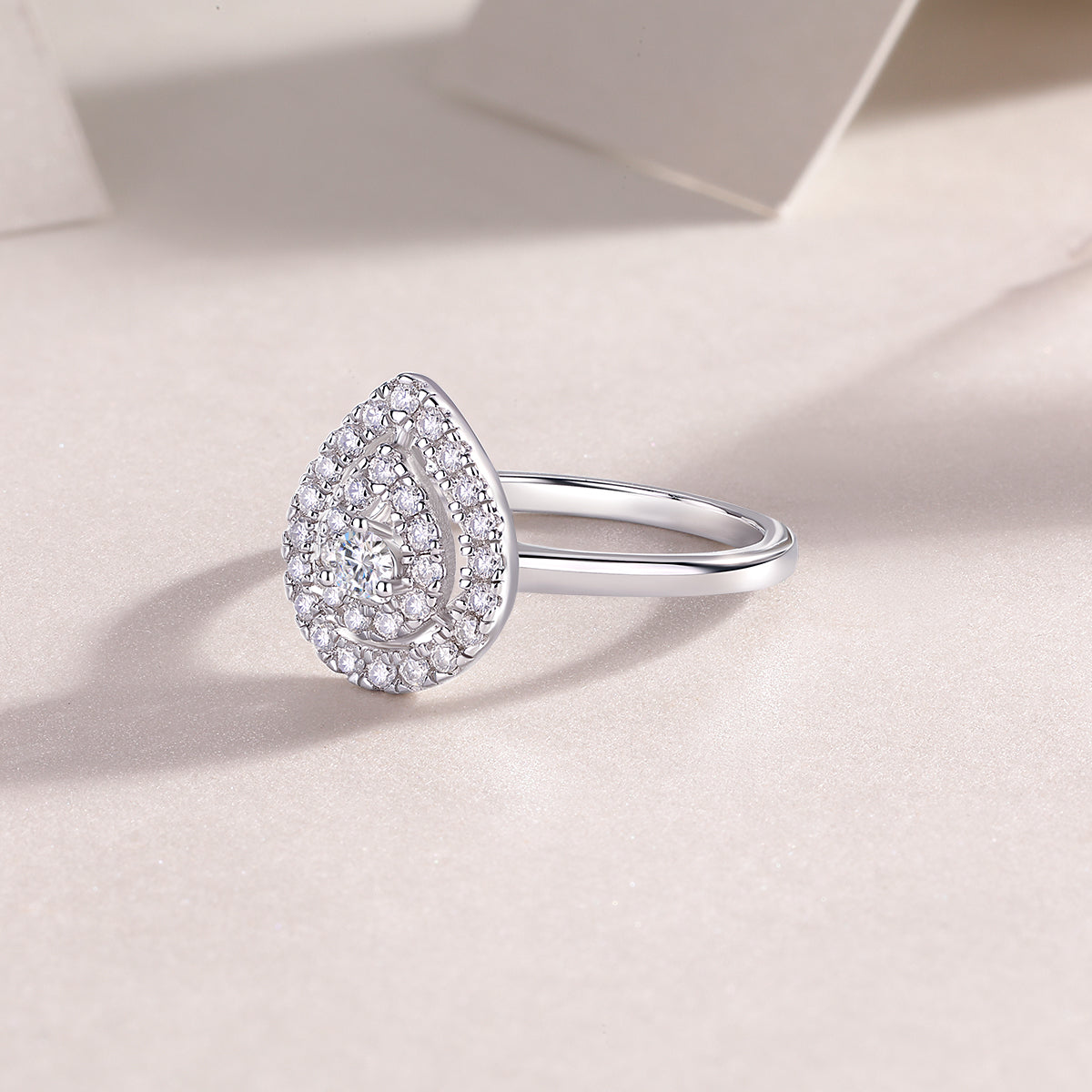 Eternal Love - A Diamond Wedding Ring Set With Top-quality Moissanite S925 Silver And Gold-plated. The Ring Can Be Tested With A Diamond Pen My stor