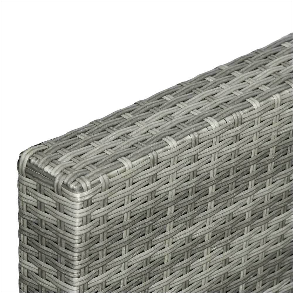 Brazo de sofá seccional de mimbre gris para patio con patrón texturizado